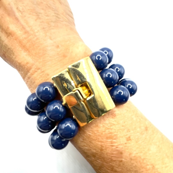 Monet Signed Vintage Navy Blue 3 Row Bead Bracelet Gold Tone Clasp - Picture 6 of 10